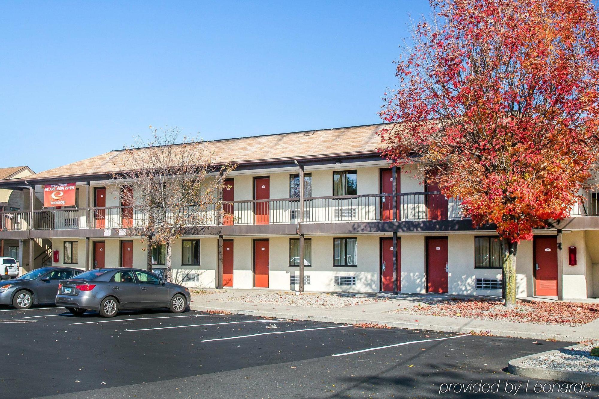 Red Carpet Inn Norwalk Exterior foto